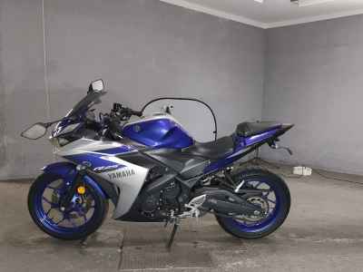 Yamaha YZF-R25 2015