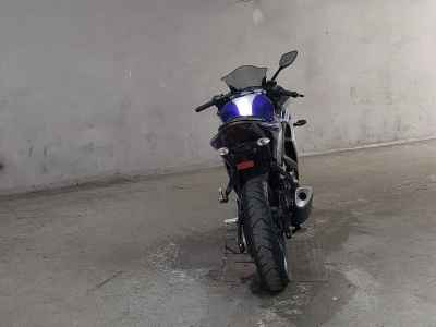 Yamaha YZF-R25 2015