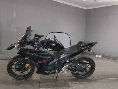 Yamaha YZF-R25 2018