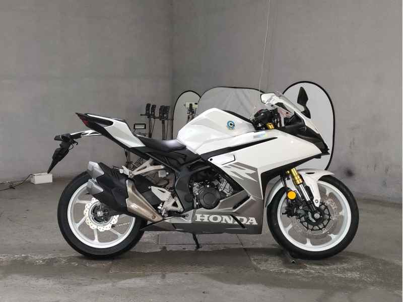Honda CBR250RR 2023
