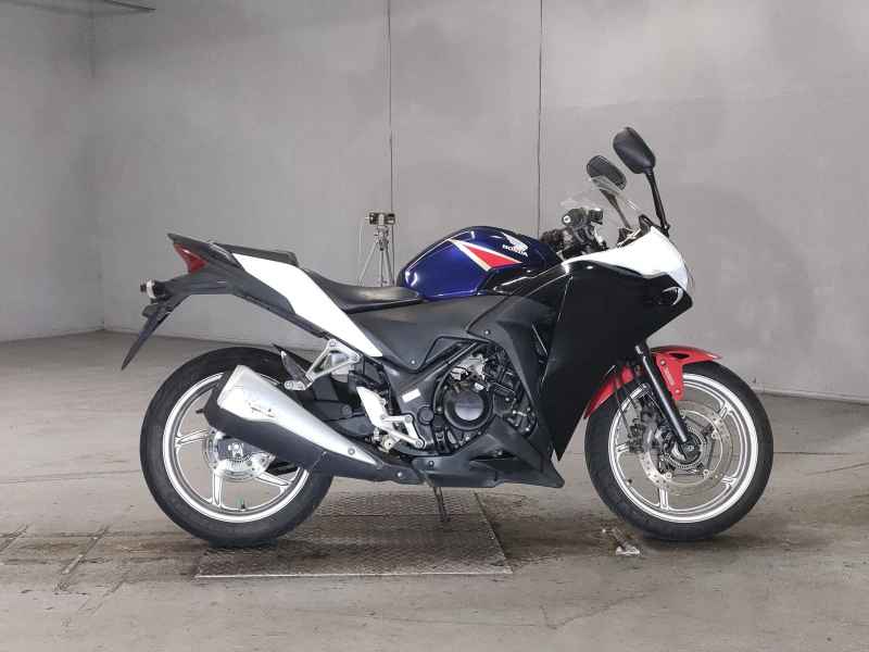 Honda CBR250R 2011