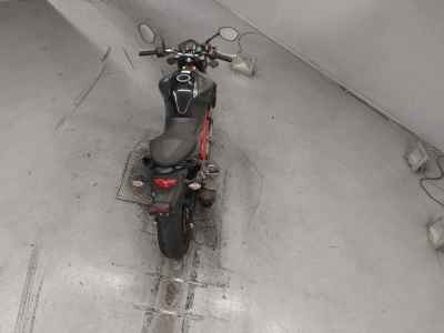 Suzuki Gladius SFV400 2014