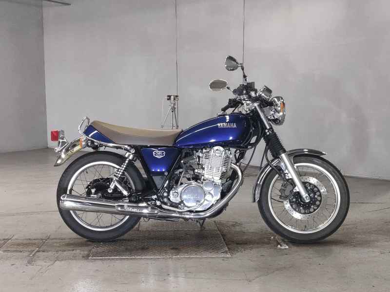 Yamaha SR400 2021