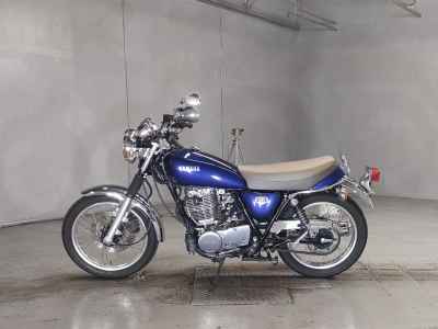 Yamaha SR400 2021