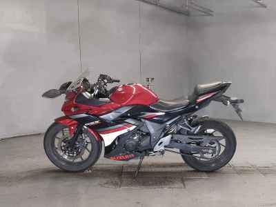 Suzuki GSX250R