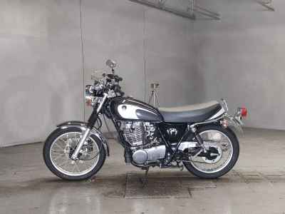 Yamaha SR400 2021