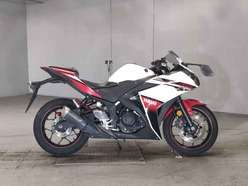 Yamaha YZF-R25 2016