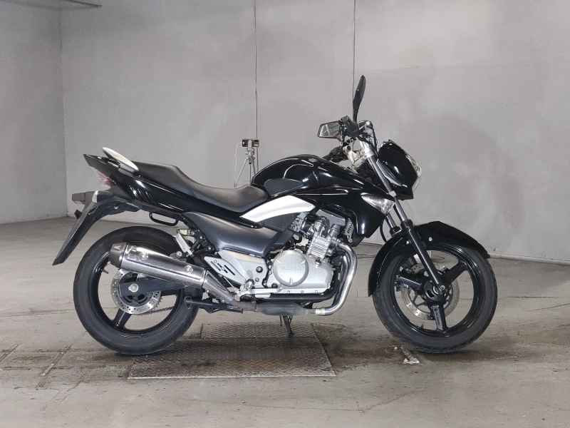 Suzuki GSR250