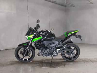 Kawasaki Z400 2022