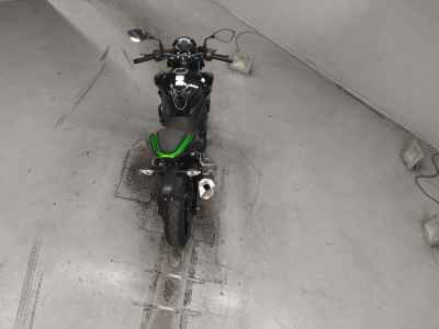Kawasaki Z400 2022