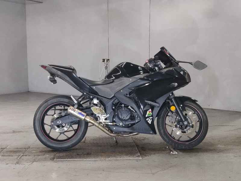 Yamaha YZF-R25 2015