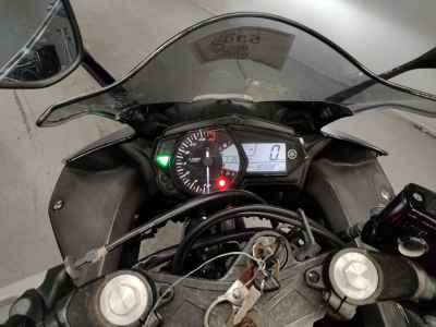 Yamaha YZF-R25 2015