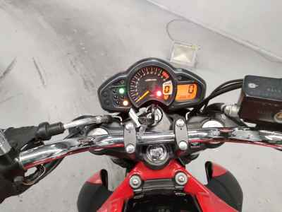 Suzuki Gladius SFV400 2010