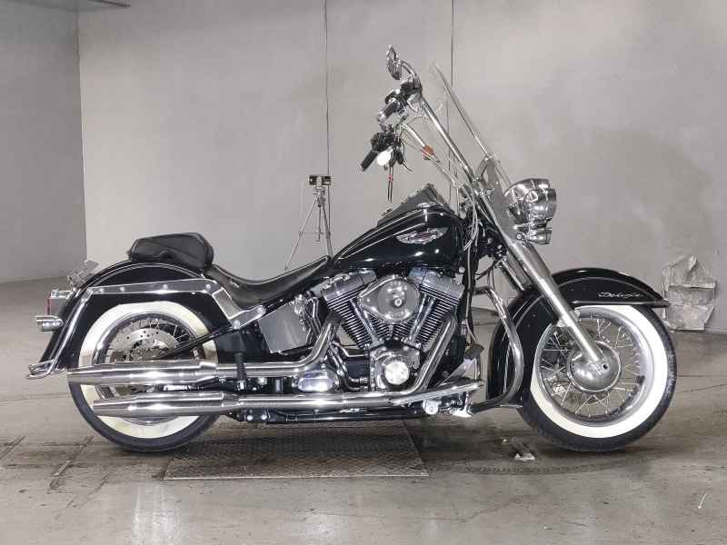 Harley-Davidson Deluxe FLSTN1580 2014