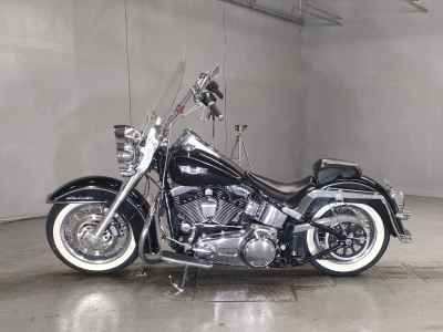 Harley-Davidson Deluxe FLSTN1580 2014
