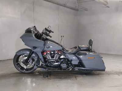 Harley-Davidson Road Glide FLTRXSE1923 CVO 2018