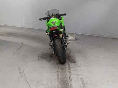 Kawasaki Ninja 400R 2011