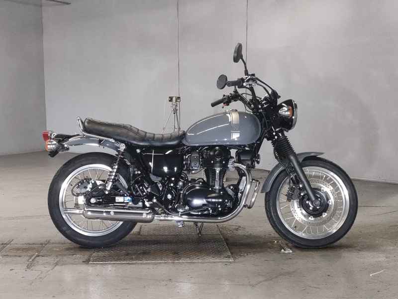 Kawasaki W800 2022