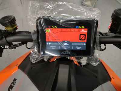 KTM 1290 Super Duke R 2023