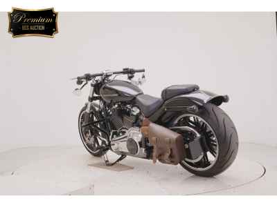 Harley-Davidson Breakout FXBRS1870 2022
