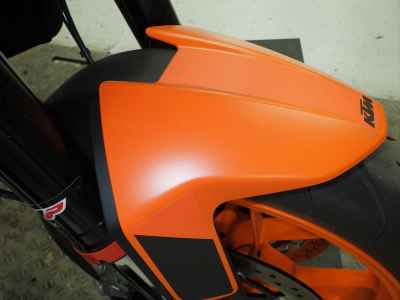 KTM 890 Duke 2025