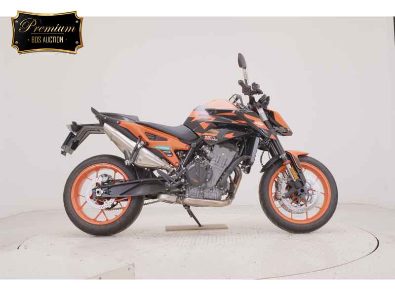 KTM 890 Duke 2025