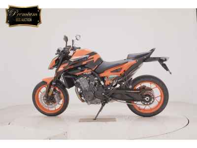 KTM 890 Duke 2025