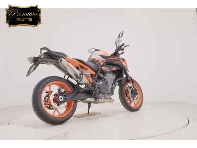 KTM 890 Duke 2025