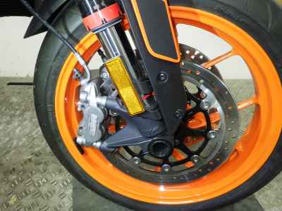 KTM 890 Duke 2025