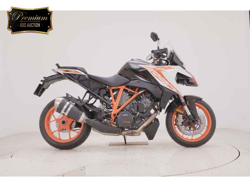 KTM 1290 Super Duke GT 2025