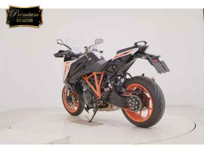 KTM 1290 Super Duke GT 2025
