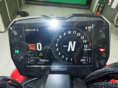 Ducati Streetfighter V4S 2022