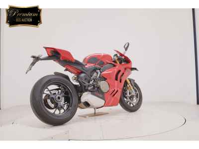 Ducati Panigale V4S 2024
