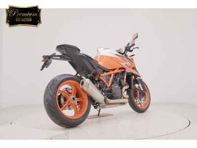 KTM 1290 Super Duke R 2023