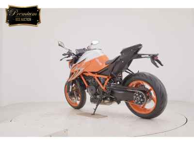 KTM 1290 Super Duke R 2023