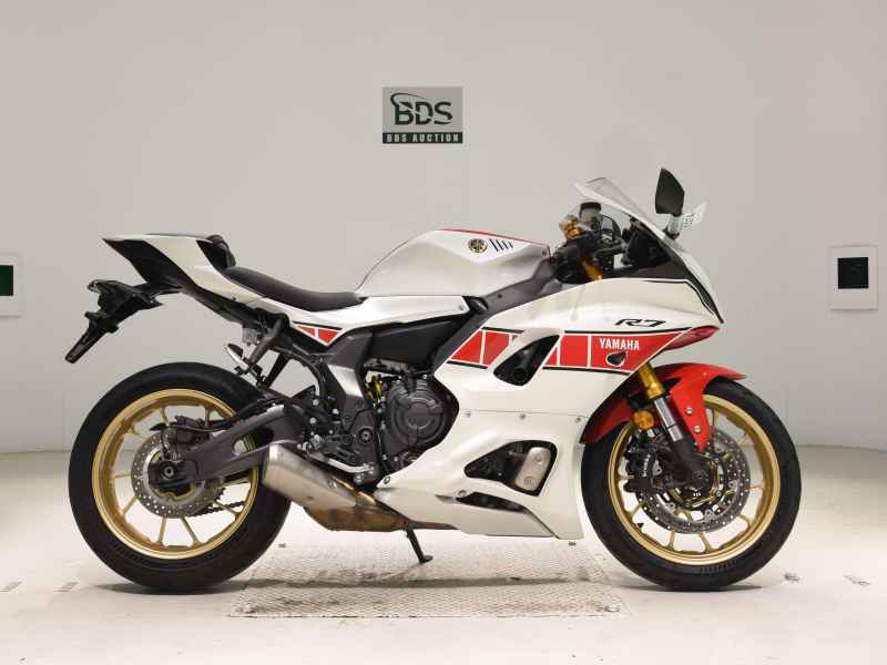Yamaha YZF-R7 2022