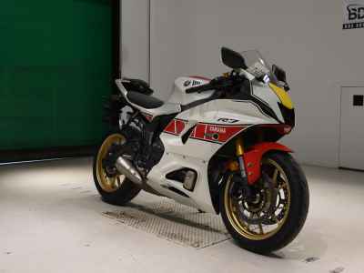 Yamaha YZF-R7 2022