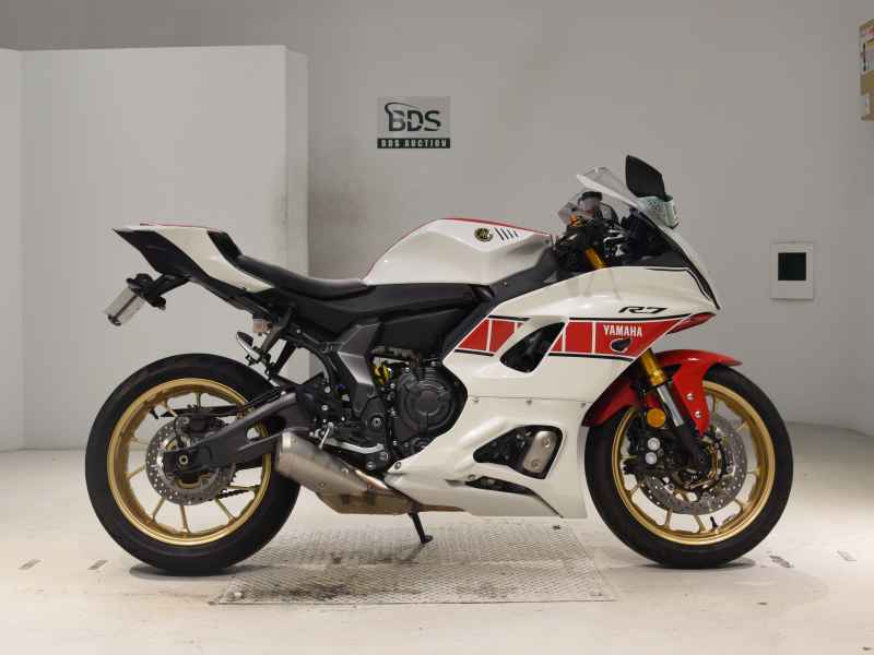 Yamaha YZF-R7 2022