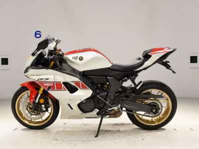 Yamaha YZF-R7 2022
