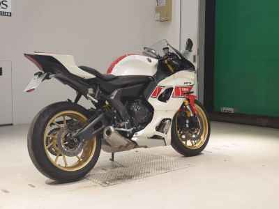 Yamaha YZF-R7 2022