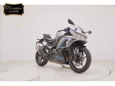 Kawasaki Ninja ZX-25R SE
