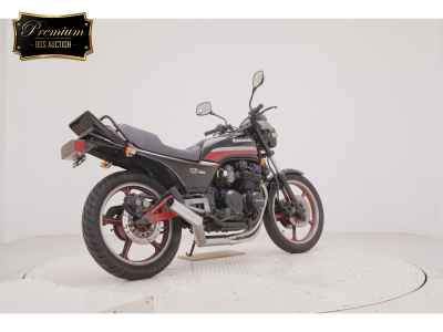 Kawasaki GPZ550 2023