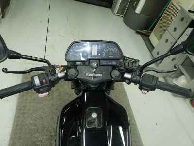 Kawasaki GPZ550 2023