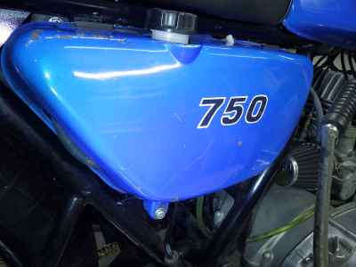 Kawasaki 750SS 2023