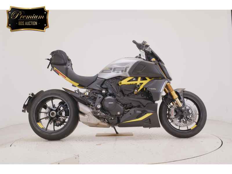 Ducati Diavel 2022