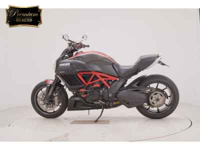 Ducati Diavel Carbon 2016
