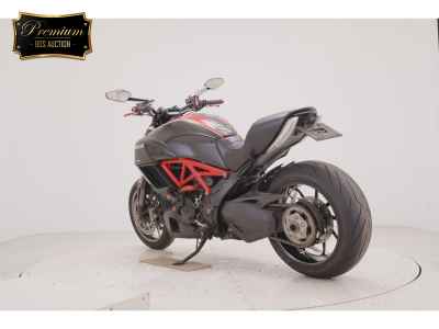 Ducati Diavel Carbon 2016
