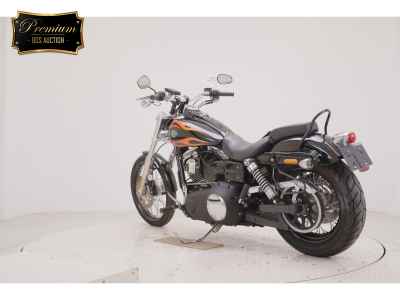 Harley-Davidson Wide Glide FXDWG1580 2011