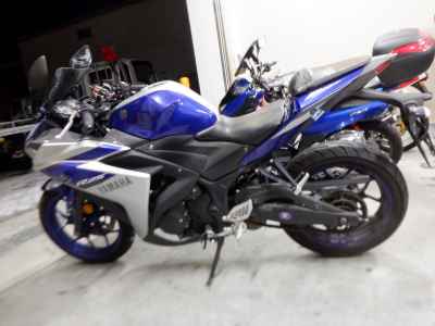 Yamaha YZF-R25 2015