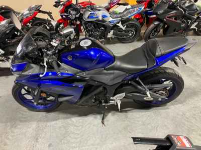 Yamaha YZF-R25 2018